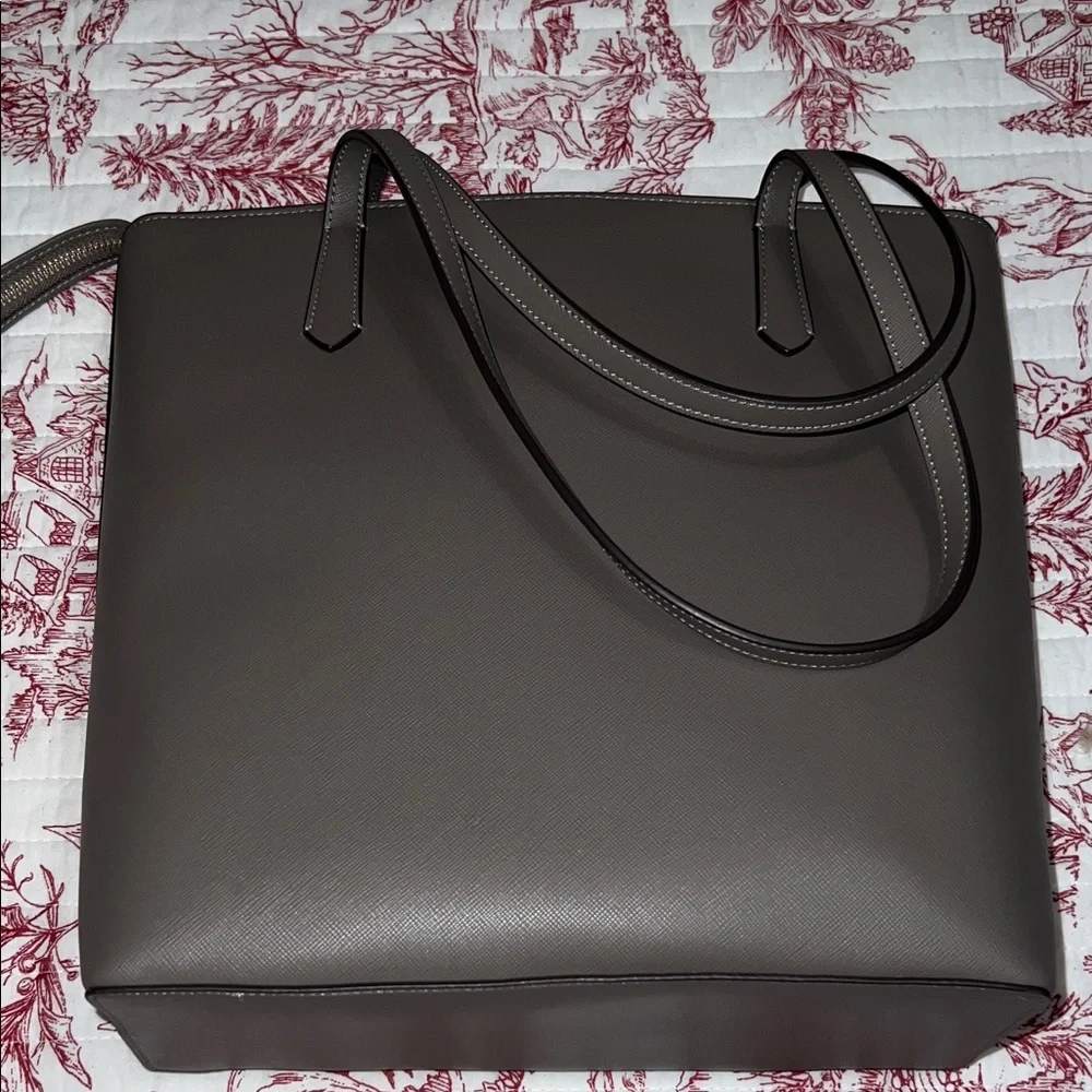 Kate Spade saffiano tote - Picture 3 of 5